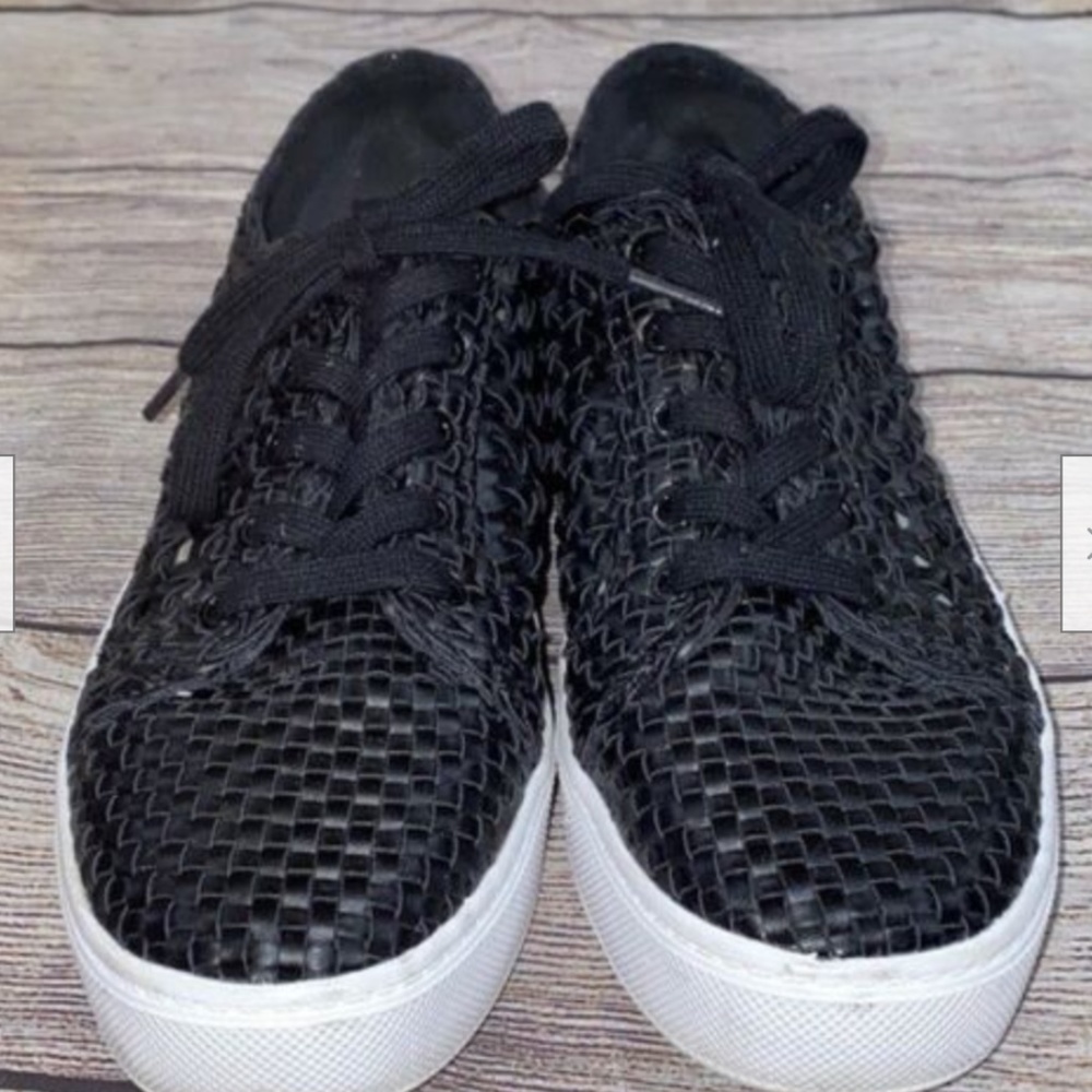 Marc Fisher Surly 2 Sneaker black 5.5